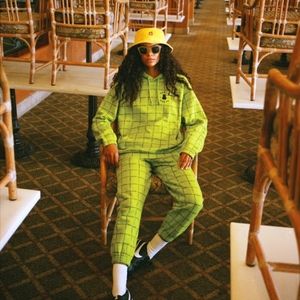 TEDDY FRESH GREEN BARBED WIRE SWEATPANTS L